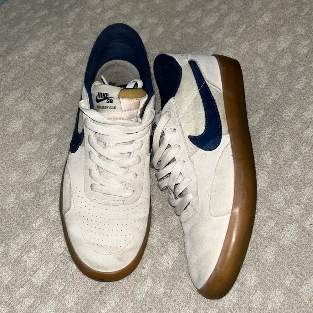 Nike SB “Summit White” sneakers size 7